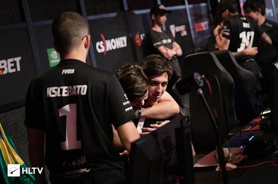 BLG在英雄联盟S15总决赛瑞士轮中以2:0战胜VKS